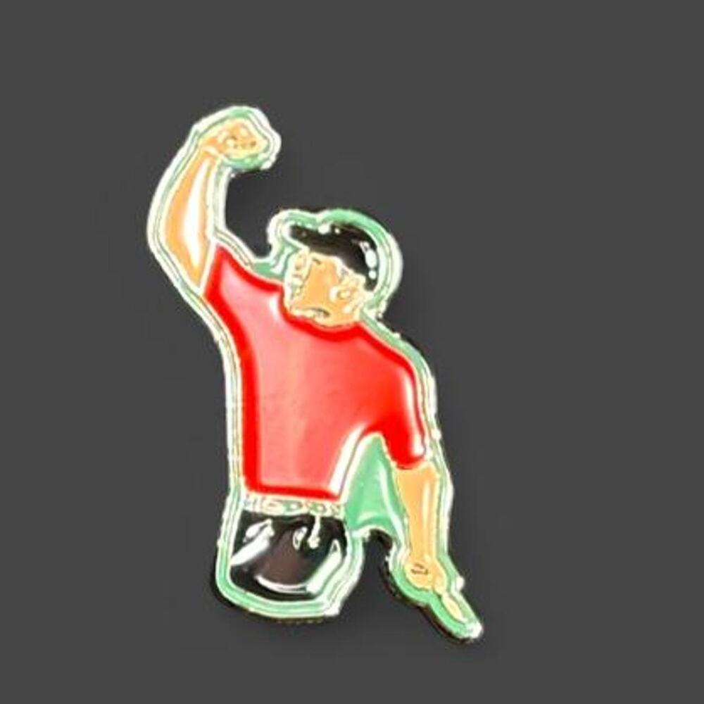 🚨 Tiger Woods Metal Golf Ball Marker Sunday Red Shirt. ⛳️